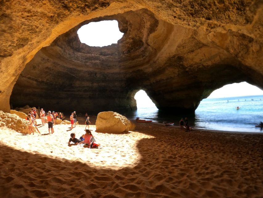 Portimão: Kayak Tour of Benagil Caves - Benagil Cave and the question of landing inside