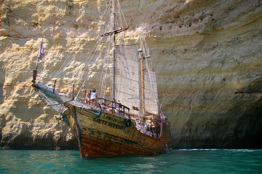 Portimão: Pirate Ship Cave Cruise - Carvoeiro and the rocks of Algar Seco