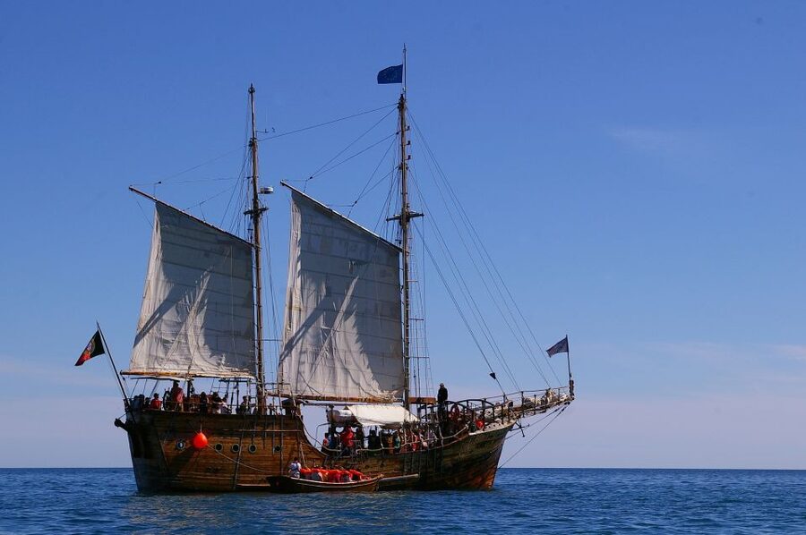 Portimão: Pirate Ship Cave Cruise - How the pirate theme works for adults and children