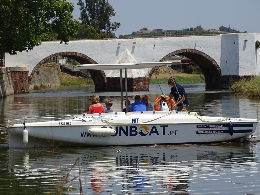 Portimão: Silves & Arade River History Tour on a Solar Boat - The return ride, wine, and changing views
