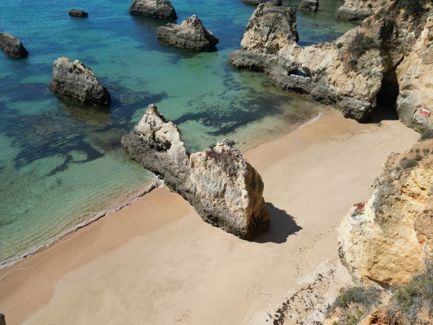 Portimão: Small Group Kayak Cave and Cliff Tour - What the guide adds
