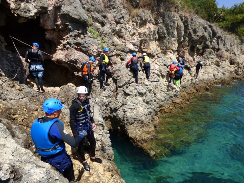 Portinho da Arrábida: Coasteering Boat Tour - Why the boat support matters
