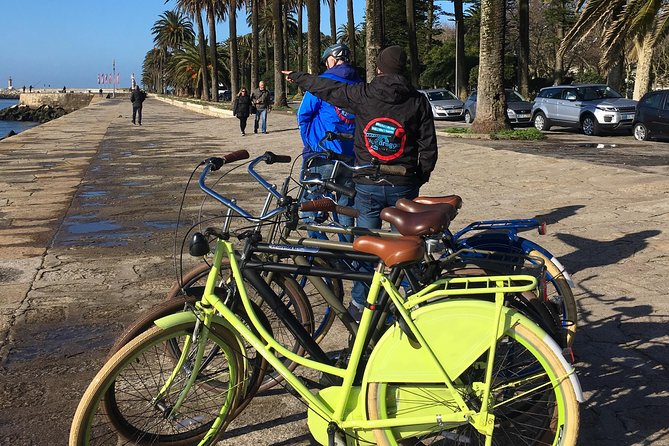 Porto: 3-Hour Old Town & Riverside Bike Tour - Guided Experience - The Alfândega and Porto’s working river
