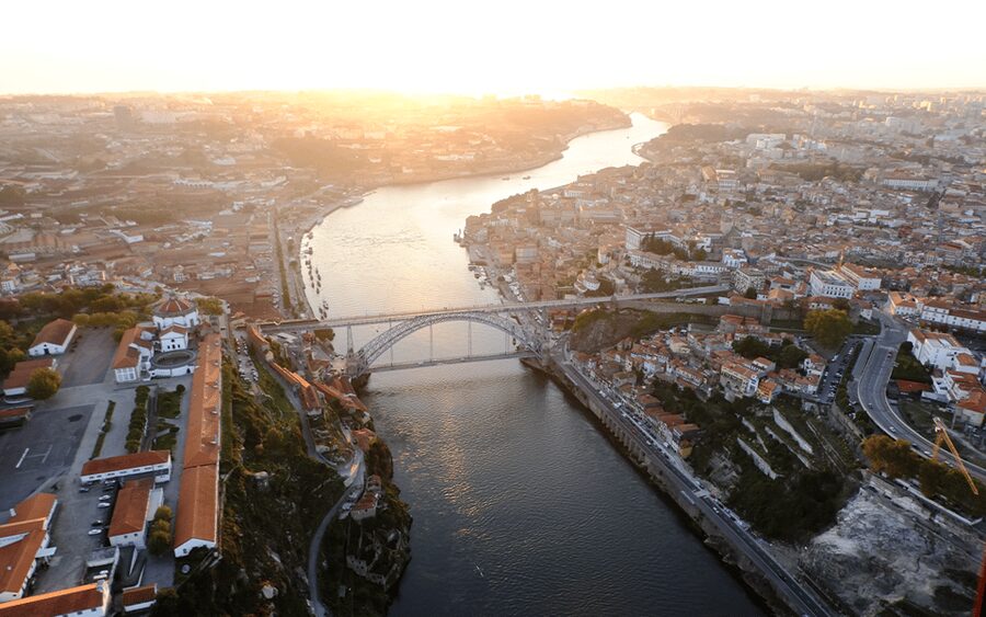 Porto: 5D Flight over de City for all family. - My booking advice
