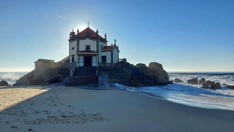 Porto:Aveiro, Cruise, Costa Nova & Capelha da Pedra Full Day - Should you book the Aveiro and Costa Nova trip?