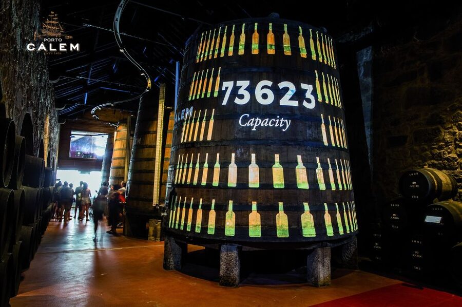 Porto: Cálem Cellar with Chocolate, Cheese, and Wine Tasting - Key points at a glance