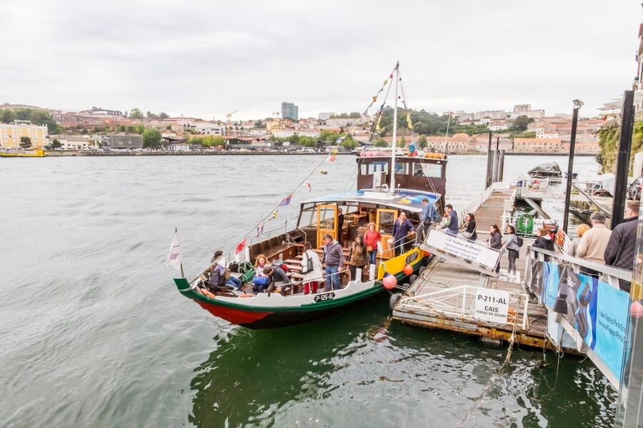 Porto: City Train Tour, River Cruise & Wine Cellar - The one-hour Douro cruise
