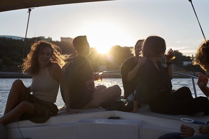 Porto: Douro River Boat Cruise with Port Wine and Snacks - Porto’s oldest bridge and the bridge built in 1881