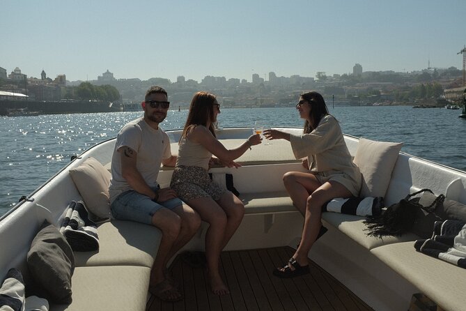 Porto: Douro River Boat Cruise with Port Wine and Snacks - Freixo Marina: the practical starting point