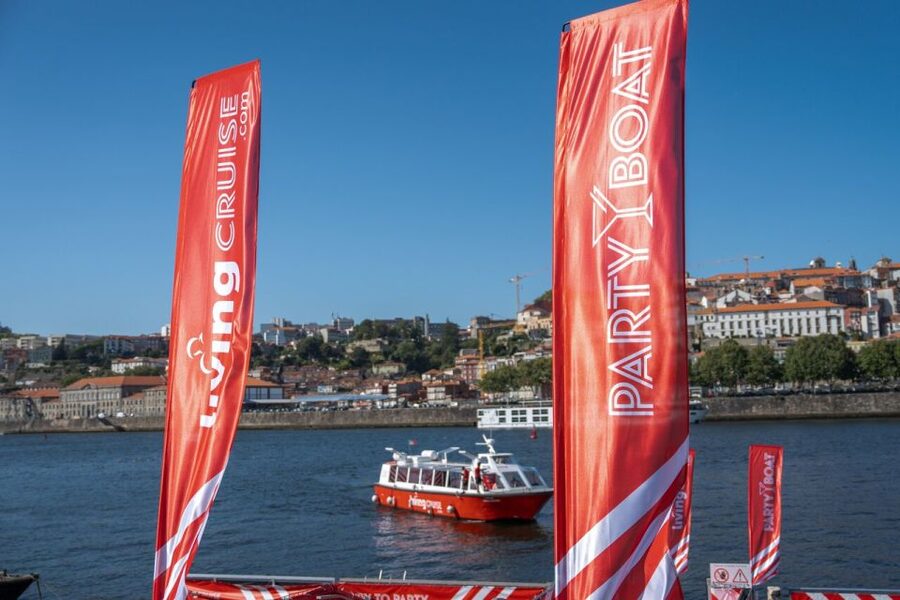 Porto: Douro River Party Boat with Sunset Option & 6 Bridges - Should you book the Porto six-bridge boat party?