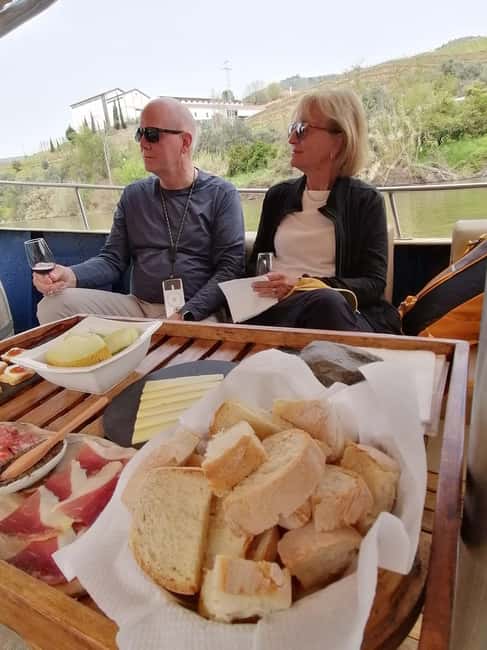 Porto: Douro Valley, 2 Wineries, Lunch, and 1-Hour Boat Tour - Pinhão and the Douro River cruise