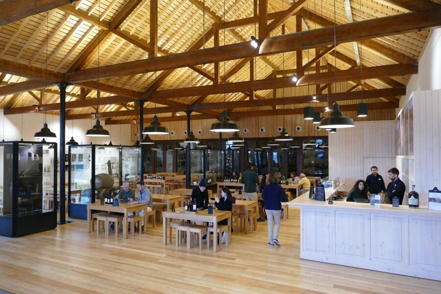 Porto: Graham's Port Lodge Tour with Premium Wine Tastings - Three Ports and three Portuguese pairings