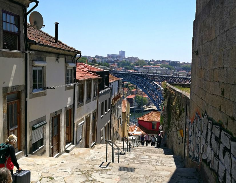Porto: Guided 3-Hour Best of Tour by Segway - The São Bento station challenge