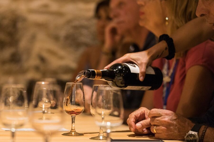 Porto: Guided Tour and Tasting of 3 Port Wines at Poças - Three Ports, with time to compare