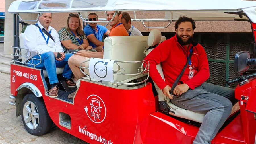 Porto: Guided Tour by Tuk-Tuk & Optional Douro River Cruise - The Optional Rabelo Boat and Six Bridges