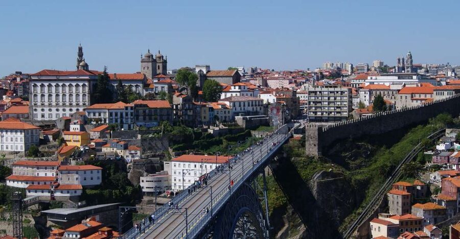 Porto: Guided Walking Tour and Lello Bookshop - Key points at a glance