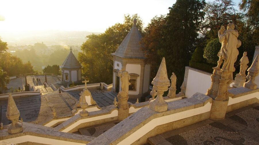 Porto: Guimarães & Braga Tour with Entry Tickets and Lunch - Why this day trip works from Porto