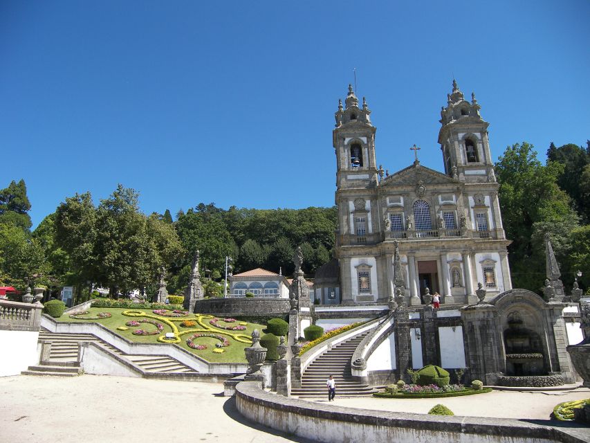Porto: Guimarães & Braga Tour with Entry Tickets and Lunch - Walking Santa Maria Road to Largo da Oliveira
