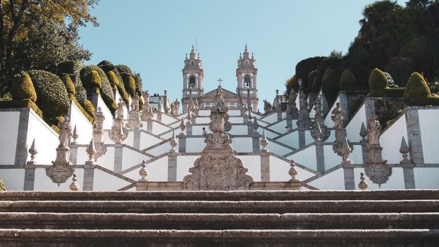 Porto: Guimarães & Braga Tour with Entry Tickets and Lunch - Bom Jesus Sanctuary and the 581 steps