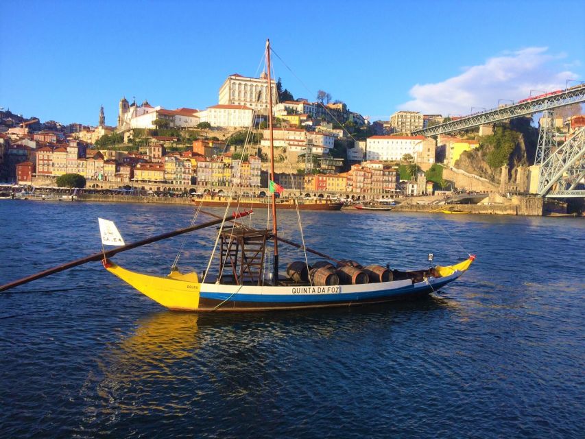 Porto: Historic City Center Walking Tour - São Bento Station and its blue tile panels