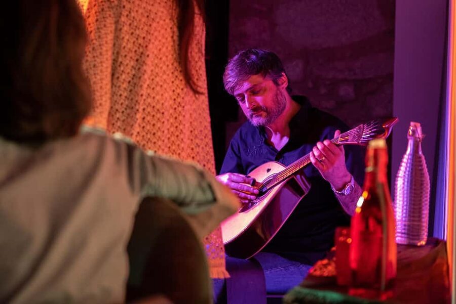 Porto: Live Fado Concert with Glass of Tawny Port Wine - Coimbra Fado and the sound of student tradition