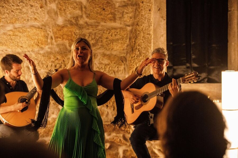Porto: Live Fado Show with Glass of Port Wine - Practical details that affect your evening