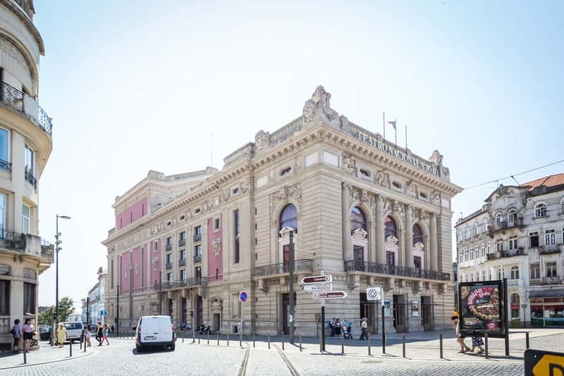 Porto: Magic Train Tour and Port Wine Cellar with Tastings - Reboarding the train and completing the city circuit