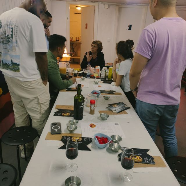 Porto: Pastel de Nata Cooking Class with Port Wine - Sé - The group atmosphere and level of personal attention