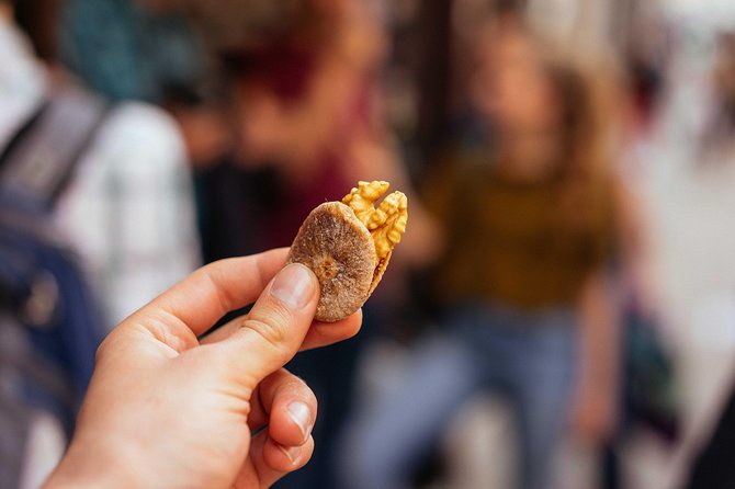 Porto Private Food and Drink Tasting Tour with Local - The value of a $139.73 private tour