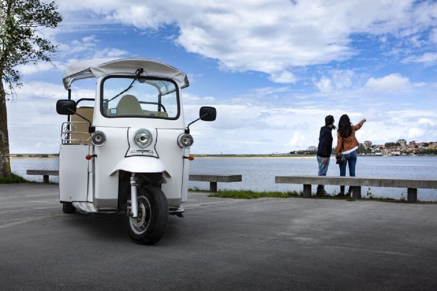 Porto: Private Sightseeing Tour by Electric Tuk Tuk - Why a tuk-tuk makes sense in Porto