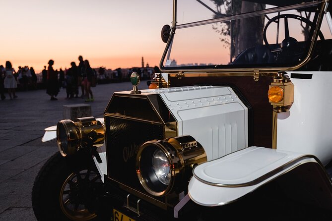 Porto:Private Tour of the Historic City in a Classic Ford T - São João, São Bento, and the city’s historic core