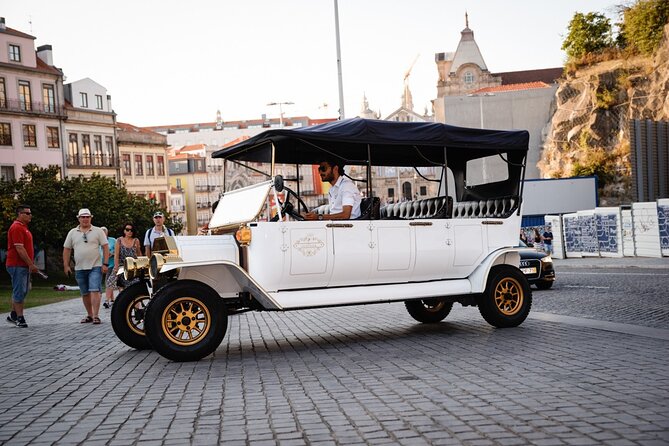 Porto:Private Tour of the Historic City in a Classic Ford T - What the guide adds