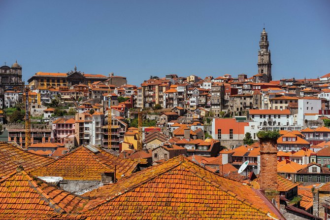 Porto PRIVATE TOUR With Locals: Highlights & Hidden Gems - Rua das Flores and the walk between sights