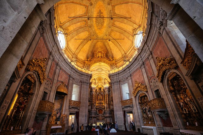 Porto PRIVATE TOUR With Locals: Highlights & Hidden Gems - Hills, timing, and practical comfort