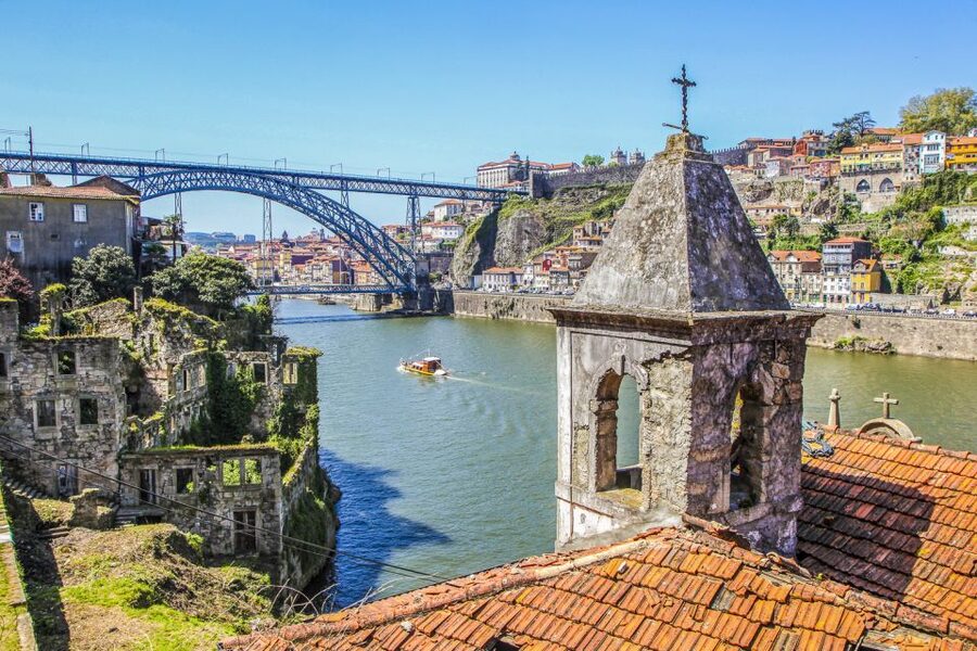 Porto: Six Bridges Cruise - The audio guide: useful, but not always easy to hear