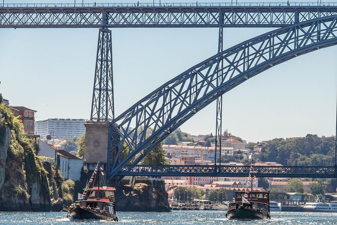 Porto Six Bridges Panoramic Cruise on the Douro River - Arrábida Bridge and its huge concrete arch