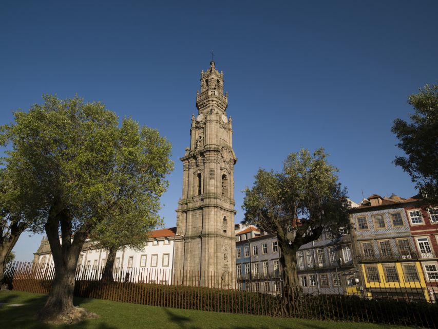 Porto: Torre dos Clerigos Entrance Ticket - The best time to climb