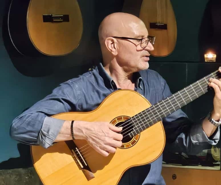 Porto: Traditional Fado Show at Sao Bento with Port Wine - Finding the room inside São Bento Station