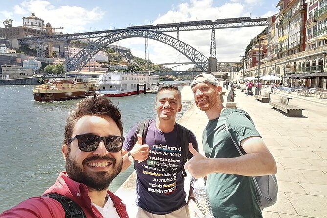 Porto Walking Tour - The Perfect Introduction to the City - Carmo Church and Porto’s famous tiled façades