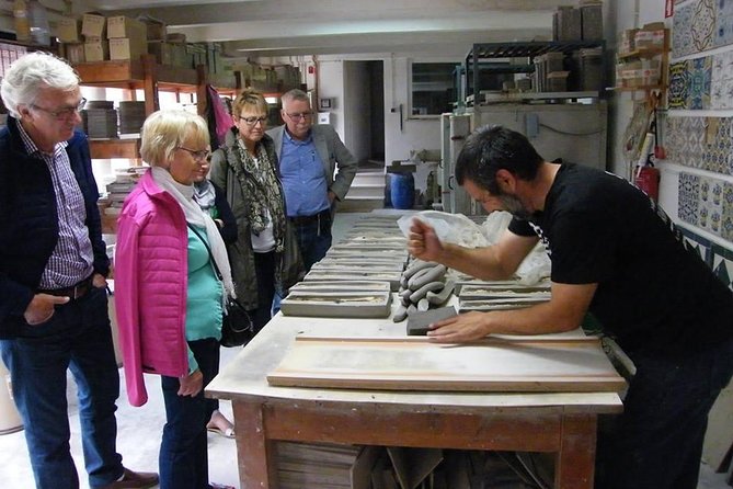 Private Lisbon Arrabida Wine Tour: Food & Wines, Mountain and Sea - Choosing between the Setúbal wineries