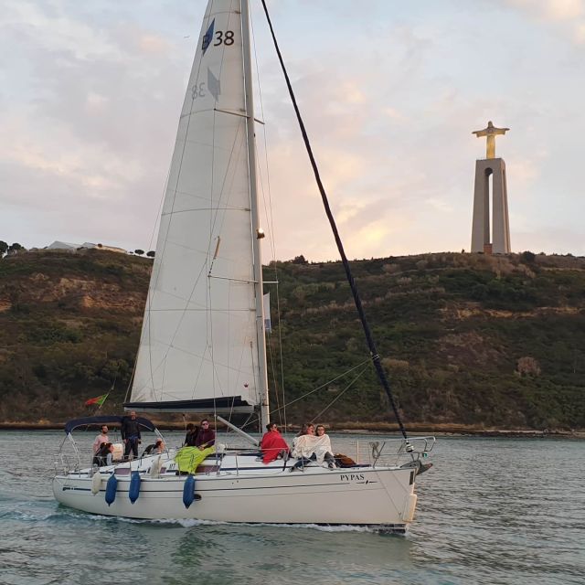 Private Lisbon Sightseeing Sailing Boat Tour with Locals - Meeting at the Padrão dos Descobrimentos