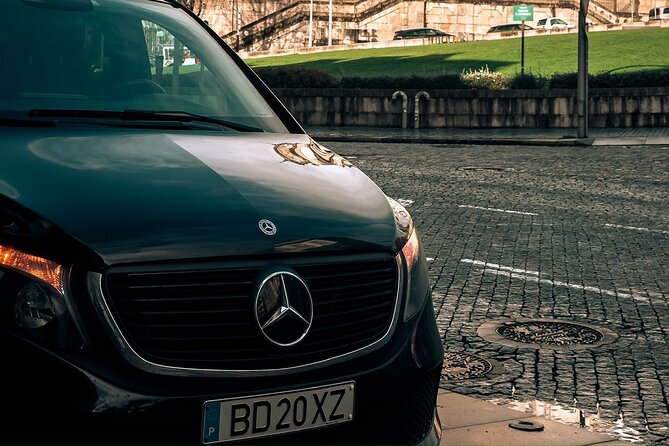 Private Taxi Transfer to/From Porto Airport - Leaving Porto from your hotel or apartment