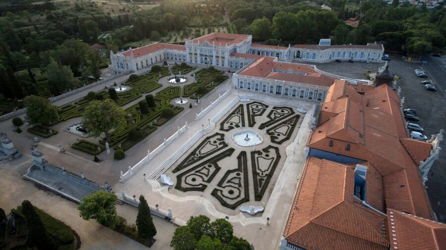 Queluz National Palace & Gardens Ticket - The gardens, fountains, and tiled canal