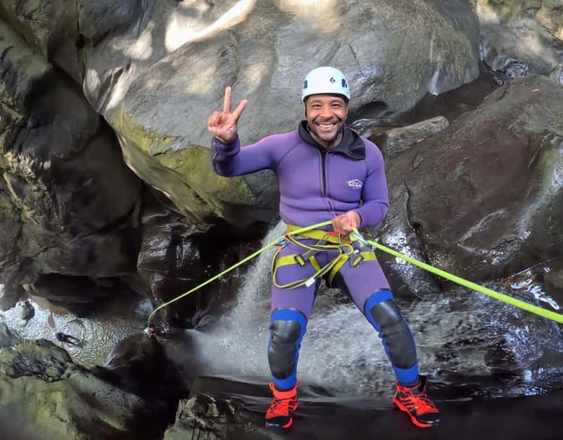 São Miguel: AdventurePark Canyoning Salto do Cabrito, Azores - The 30-minute walk into the canyon