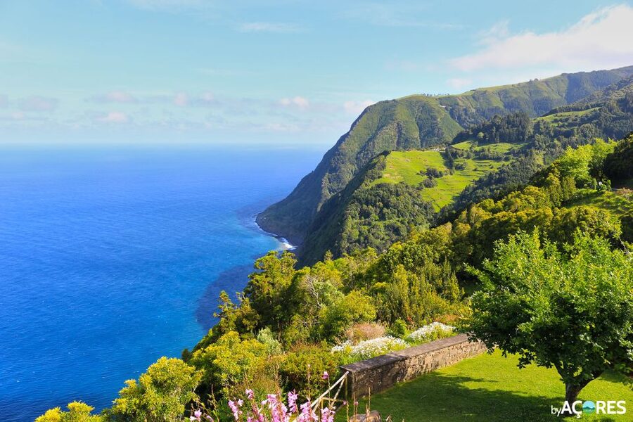 São Miguel: Nordeste, Cliffs & Waterfall Day Trip with Lunch - Ponta do Arnel and the oldest lighthouse in the Azores