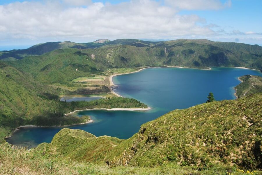 São Miguel: Whales & Volcano Full-Day Tour with Lunch - Volcanic heat and renewable energy