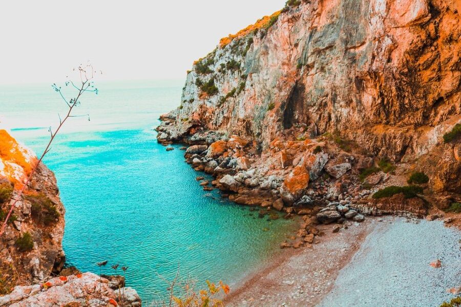 Sesimbra: Arrábida Beaches & Caves Boat Tour with Snorkeling - Mijona Beach and Inferno Beach