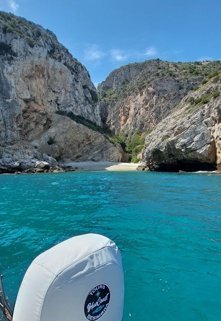 Sesimbra: Secret Bays and Beaches Boat Tour with Snorkeling - Why Sesimbra is best seen from a small boat