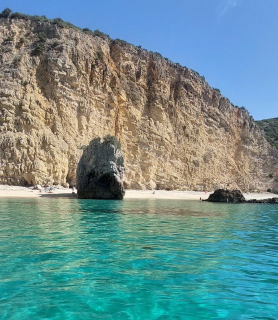 Sesimbra: Secret Bays and Beaches Boat Tour with Snorkeling - Snorkeling in the Professor Luiz Saldanha Marine Park