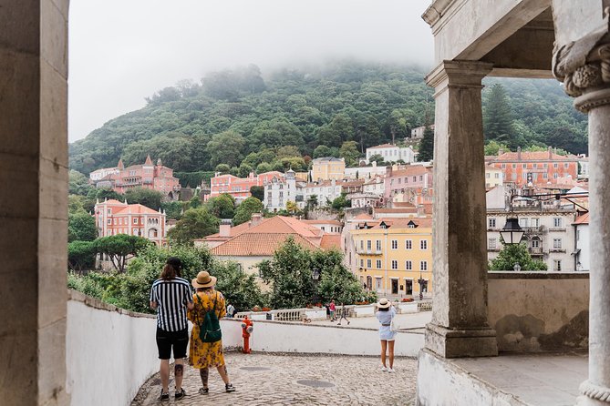 Sintra and Cascais Small-Group Day Trip from Lisbon - An hour in Sintra’s historic center